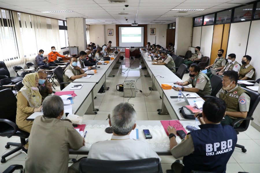 Kegiatan Monitoring dan Evaluasi Penanganan PMK Wilayah Provinsi DKI Jakarta di Kantor Dinas Ketahanan Pangan, Kelautan dan Pertanian, Jakarta, Senin (10/10).