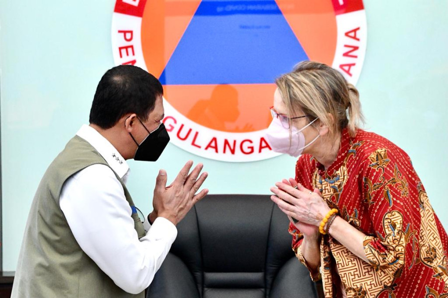 UN Resident Coordinator Valerie Jullian mendampingi SRSG UNDRR bertemu Kepala BNPB di Graha BNPB, Jakarta, pada Rabu (2/2).