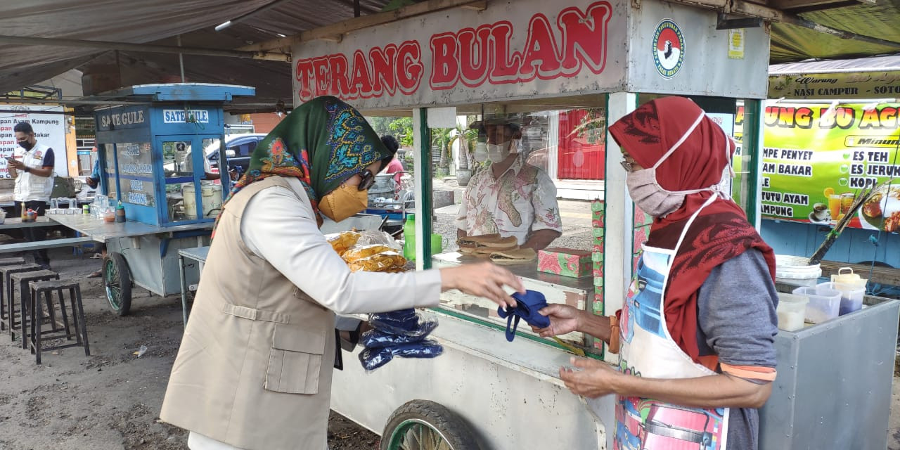 Lakukan Pemantauan dan Penguatan PPKM Level 4 Provinsi Bali, BNPB Berikan Bantuan 50.000 Masker