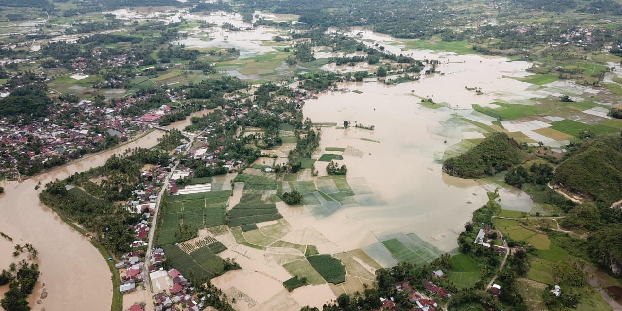 Sungai Harau Meluap, Wilayah Kabupaten Lima Puluh Kota Terendam Banjir