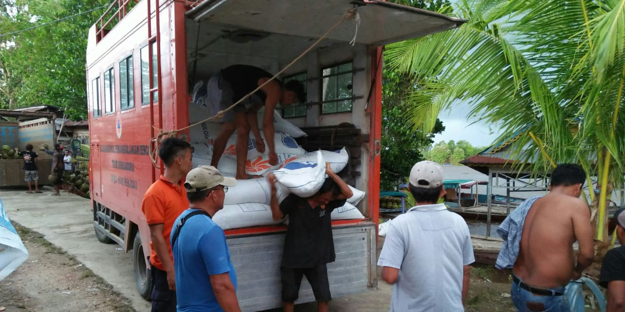 [Update] – Ketinggian Muka Air Banjir Kabupaten Sekadau Masih Bertahan