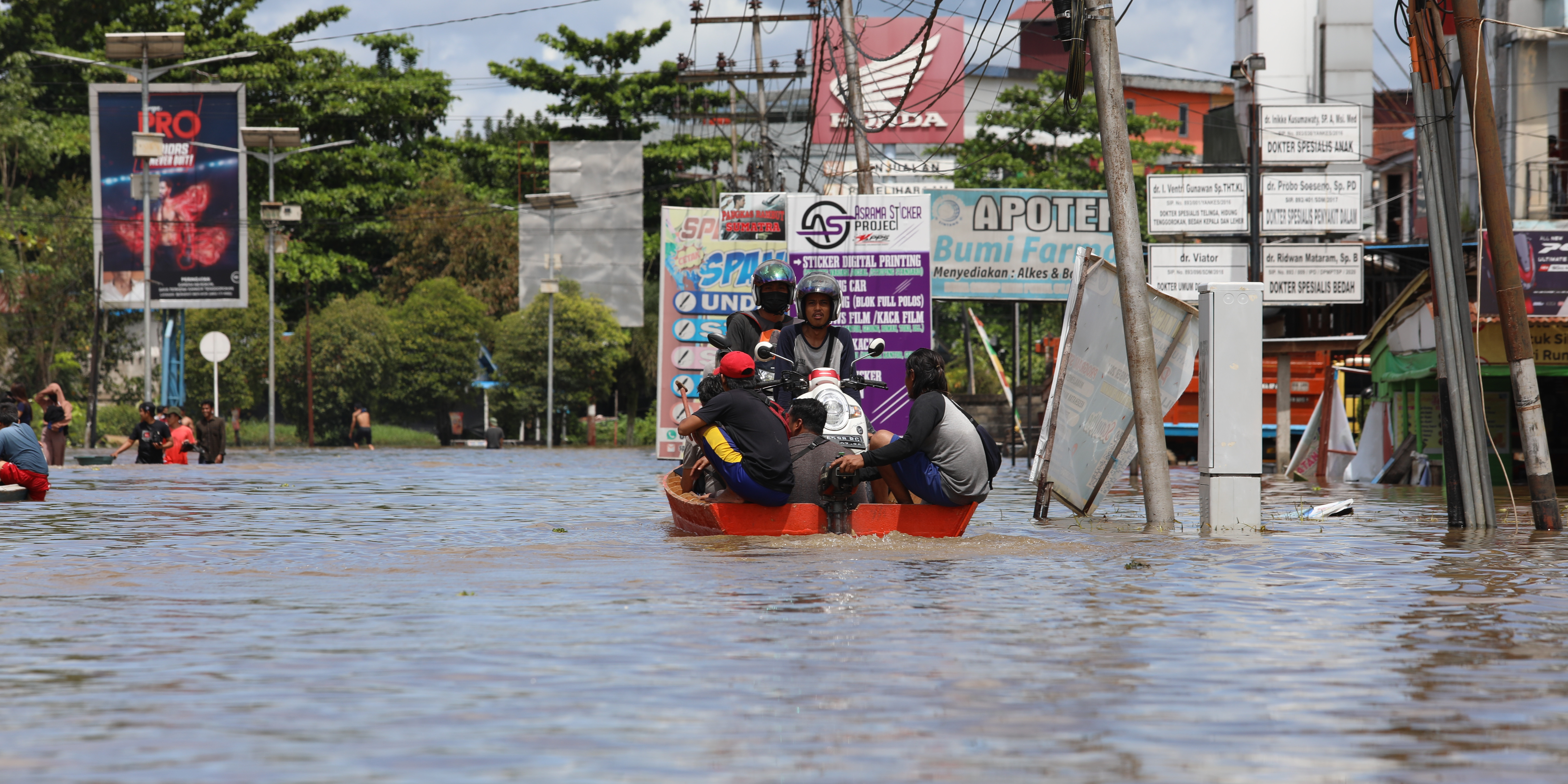 [Update] – Banjir Wilayah Kabupaten Sintang Masih Tinggi Meski Genangan Surut 50 cm