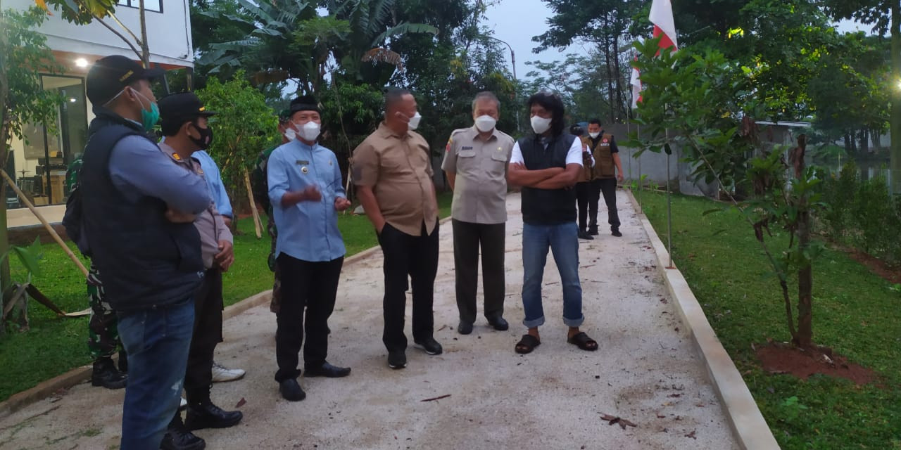 Dukung Pariwisata Aman Covid, Kepala BNPB Berikan 5.000 Masker ke Desa Wisata Pamegarsari