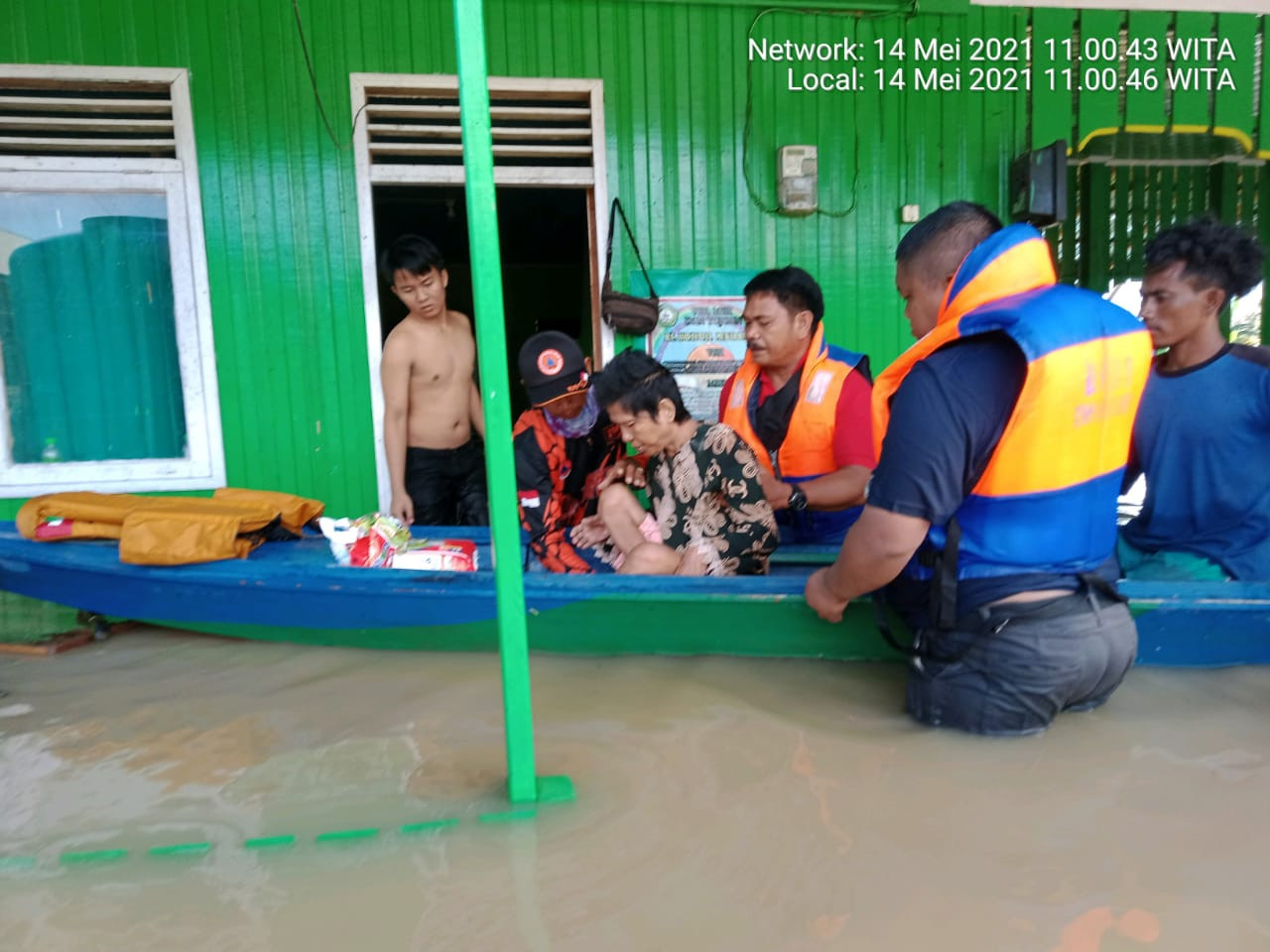 [Update] Banjir di Kabupaten Tanah Bumbu Belum Surut, Lebih Dari Dua Ratus Warga Bertahan di Pengungsian