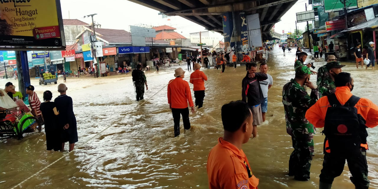Banjir Berangsur Surut, Sebagian Warga Subang Kembali ke Rumah